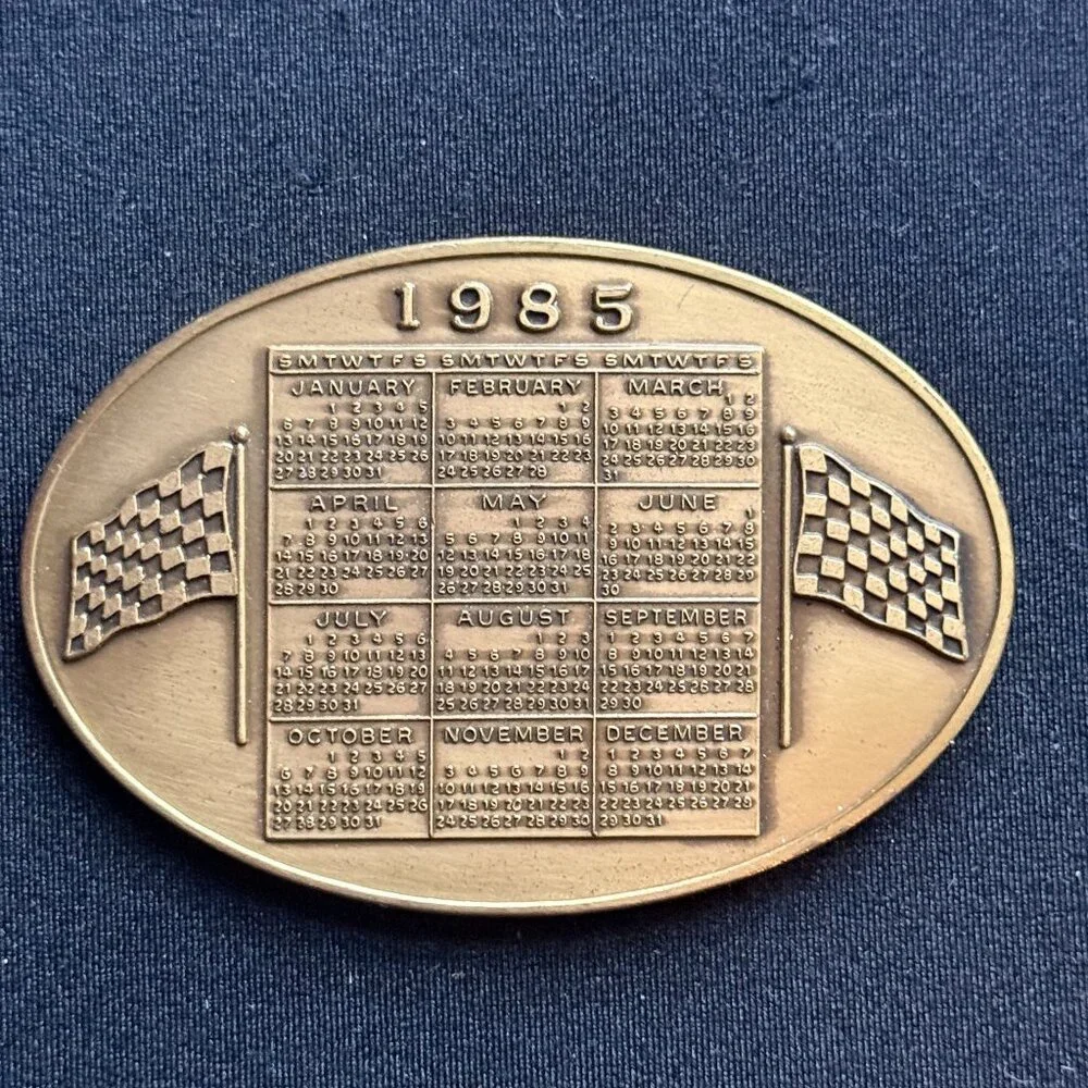 Commemorative Richard Petty medal with 1985 Calendar on back